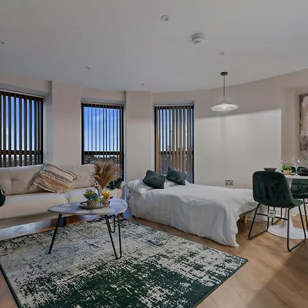 Apartment Modern 1br Perfect Location!