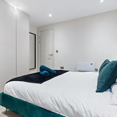 Apartment Modern 1br Perfect Location!